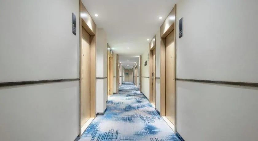 City Comfort Inn Fengshan Hongjun Road