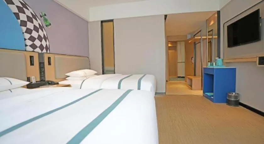 Bed in City Comfort Inn Fengshan Hongjun Road