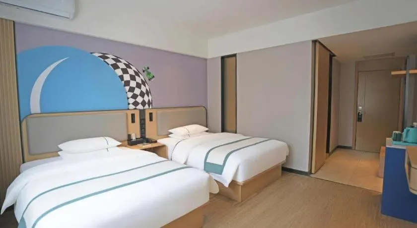 Bed in City Comfort Inn Fengshan Hongjun Road