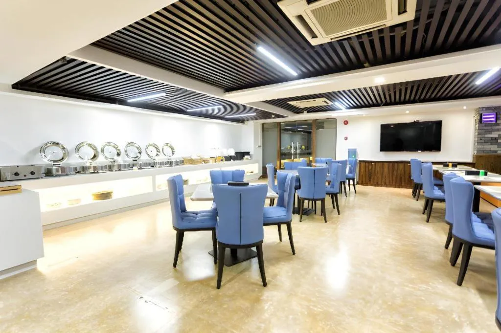 Borrman Hotel Yunfu Xinxing County Bus Station