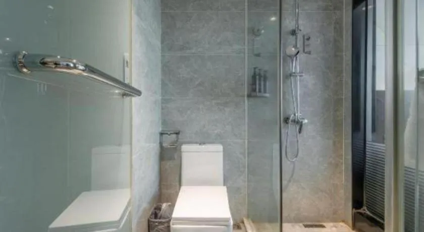 Borrman Hotel Yunfu Xinxing County Bus Station