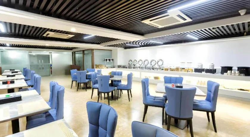 Borrman Hotel Yunfu Xinxing County Bus Station