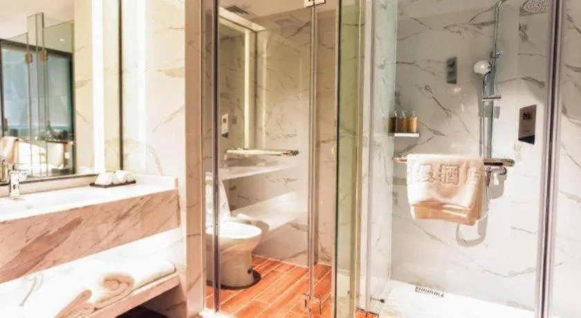 Borrman Hotel Yunfu Xinxing County Bus Station