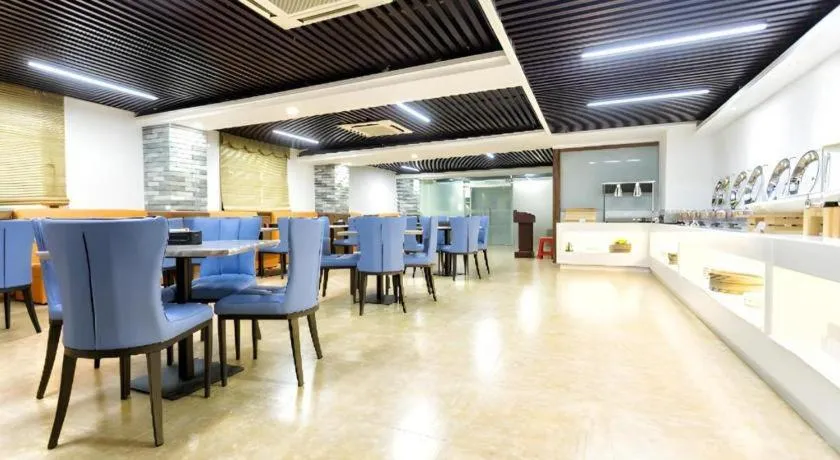 Borrman Hotel Yunfu Xinxing County Bus Station