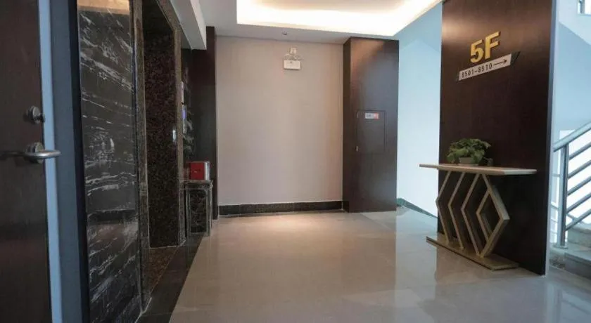 Borrman Hotel Yunfu Xinxing County Bus Station