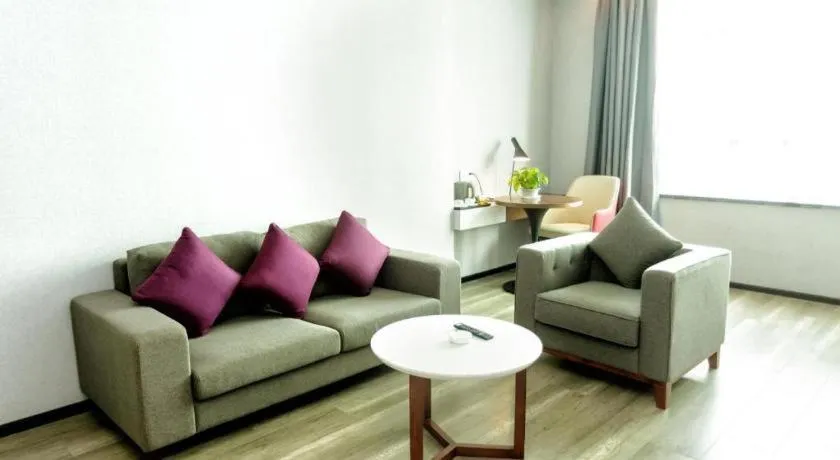 Borrman Hotel Yunfu Xinxing County Bus Station