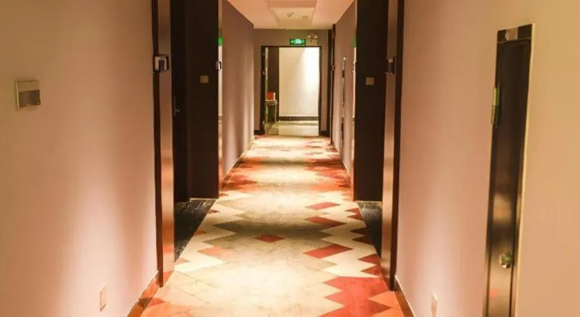 Borrman Hotel Yunfu Xinxing County Bus Station