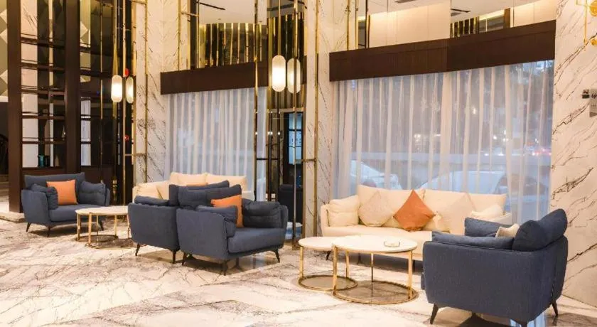 Borrman Hotel Yunfu Xinxing County Bus Station