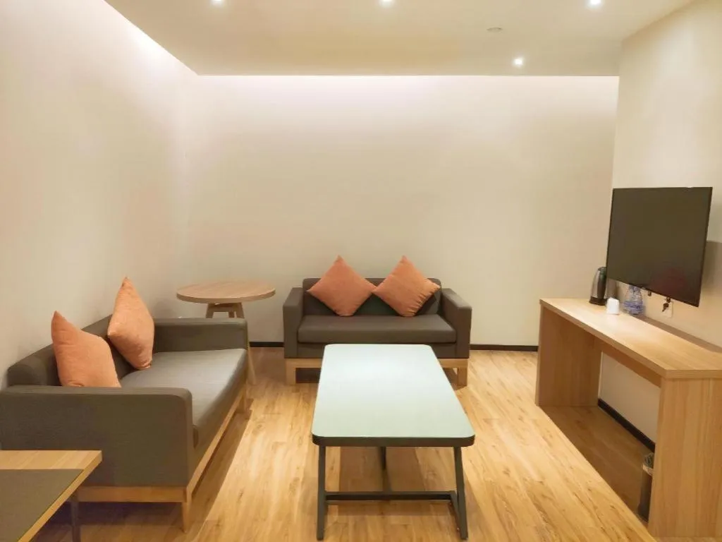 JTOUR Inn Yulin Bobai County Government Cultural Pedestrian Street