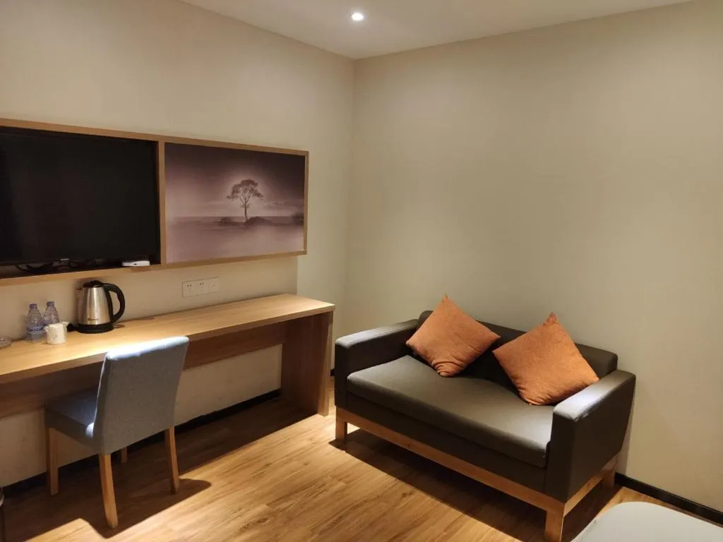 JTOUR Inn Yulin Bobai County Government Cultural Pedestrian Street