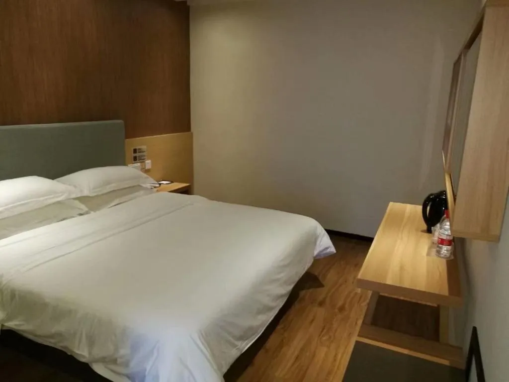 Bed in JTOUR Inn Yulin Bobai County Government Cultural Pedestrian Street