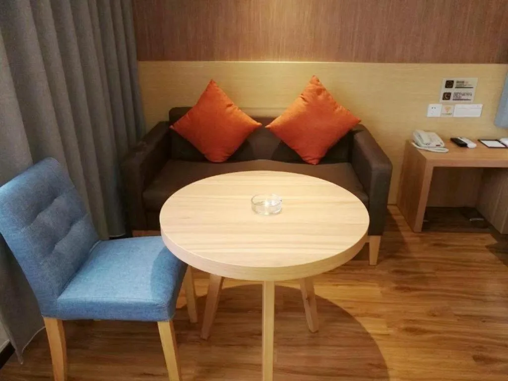 JTOUR Inn Yulin Bobai County Government Cultural Pedestrian Street