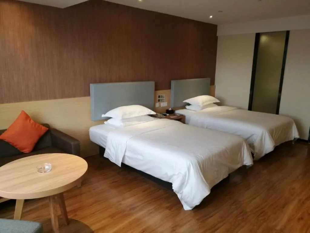 Bed in JTOUR Inn Yulin Bobai County Government Cultural Pedestrian Street