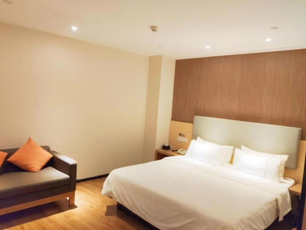 Bed in JTOUR Inn Yulin Bobai County Government Cultural Pedestrian Street