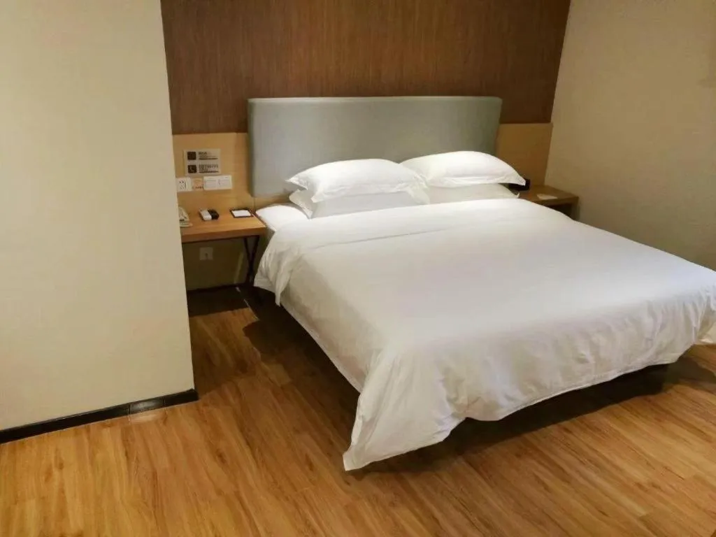 Bed in JTOUR Inn Yulin Bobai County Government Cultural Pedestrian Street