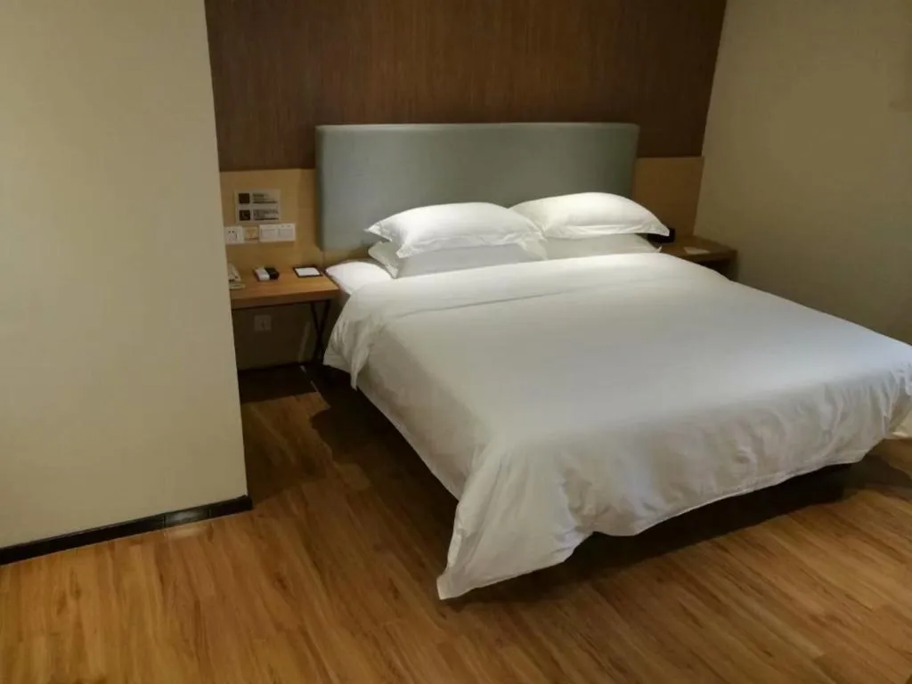 Bed in JTOUR Inn Yulin Bobai County Government Cultural Pedestrian Street