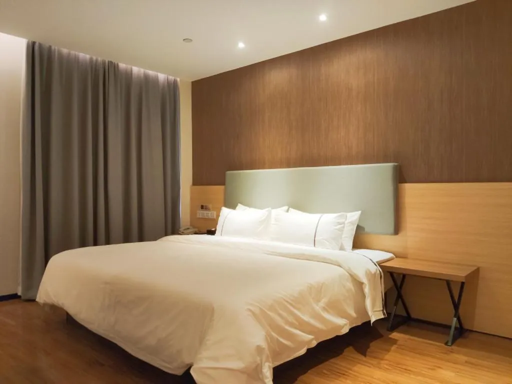 Bed in JTOUR Inn Yulin Bobai County Government Cultural Pedestrian Street