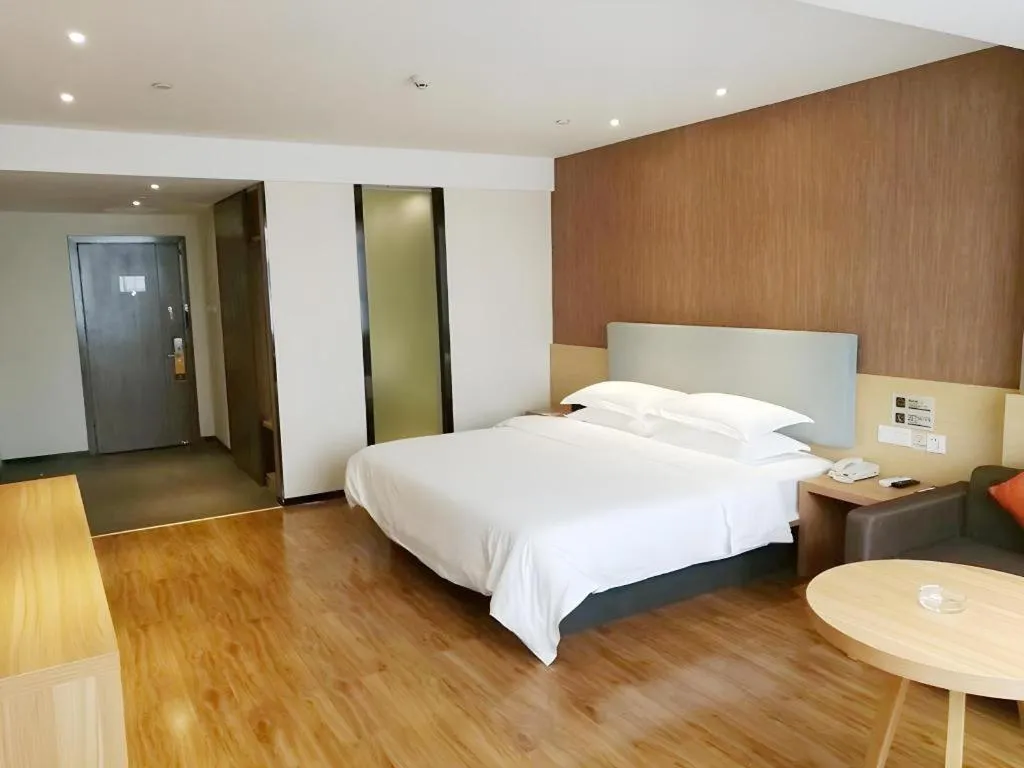 Bed in JTOUR Inn Yulin Bobai County Government Cultural Pedestrian Street