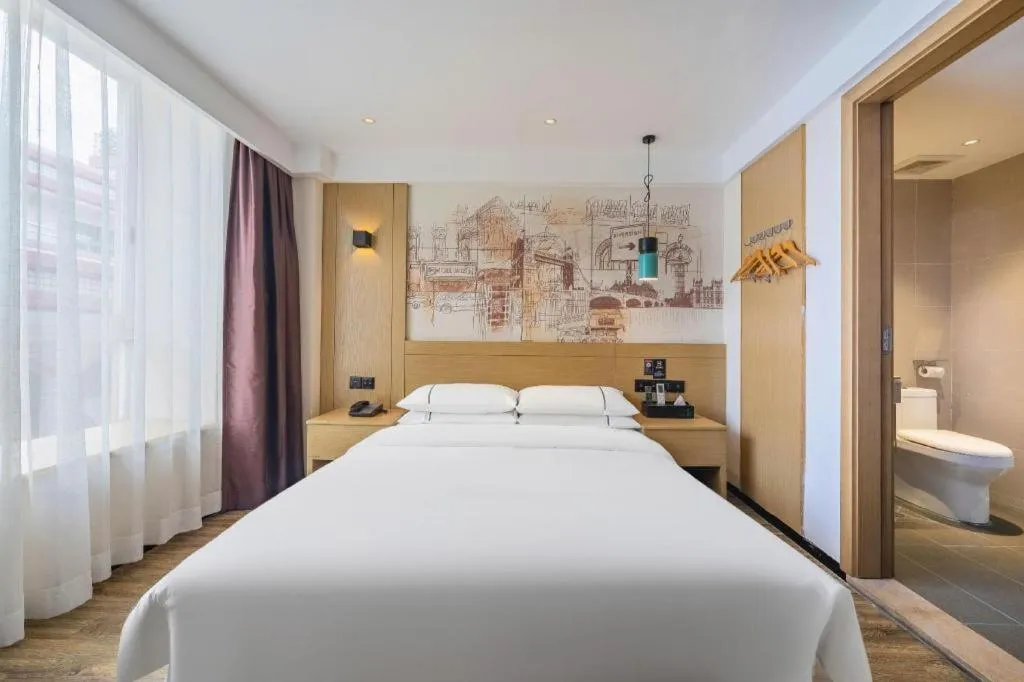 Bed in City Comfort Inn Foshan Shunde Daliang Qinghui Garden Food City