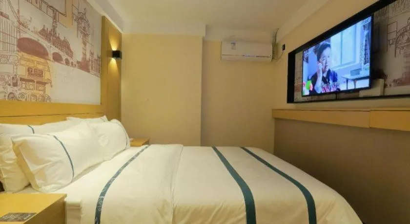 Bed in City Comfort Inn Foshan Shunde Daliang Qinghui Garden Food City