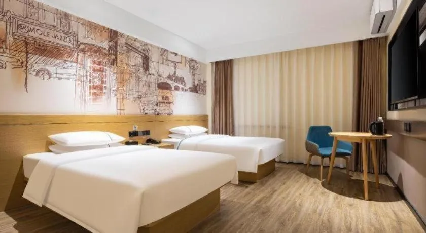 Bed in City Comfort Inn Dalian Changxin Dao Santang Commercial Street