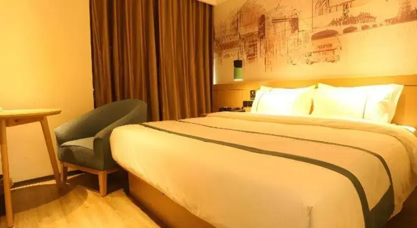 Bed in City Comfort Inn Dalian Changxin Dao Santang Commercial Street Bed in City Comfort Inn Dalian Changxin Dao Santang Commercial Street