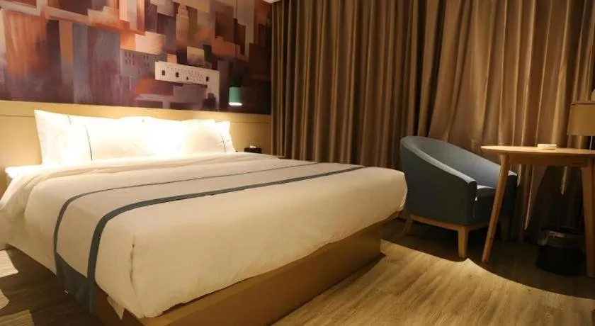 Bed in City Comfort Inn Dalian Changxin Dao Santang Commercial Street