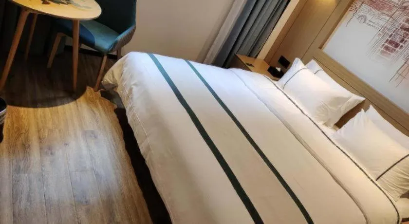 Bed in City Comfort Inn Chenzhou Rucheng