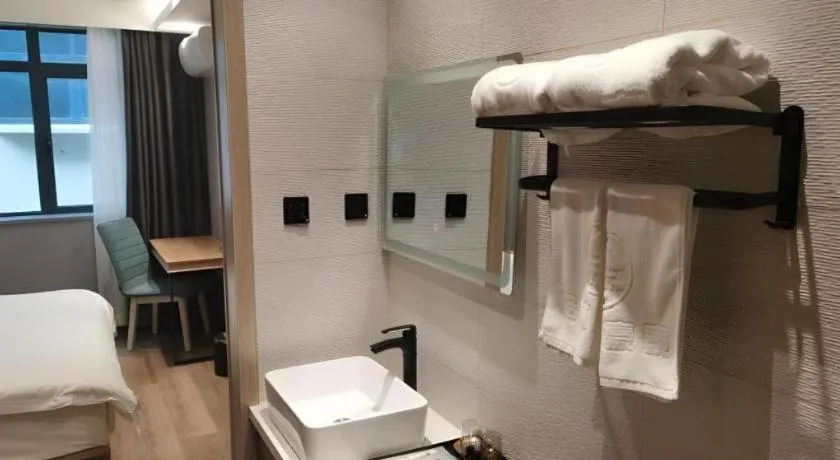 Bed in Green Tree Inn Express Huainan Xiejiaji District Orient Guangji Hospital