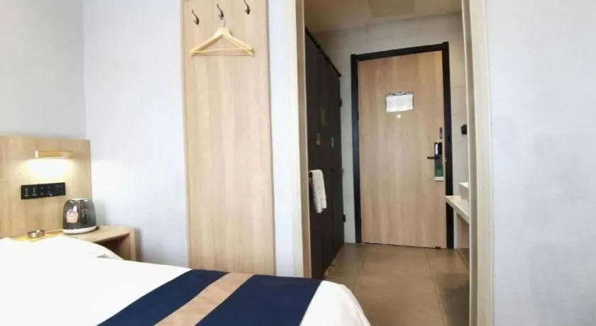 Bed in Green Tree Inn Express Huainan Xiejiaji District Orient Guangji Hospital