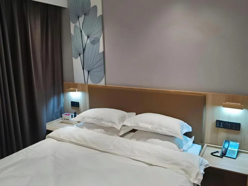 Bed in Green Tree Inn Express Huainan Xiejiaji District Orient Guangji Hospital