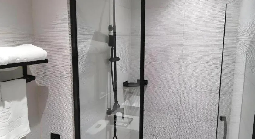 Green Tree Inn Express Huainan Xiejiaji District Orient Guangji Hospital