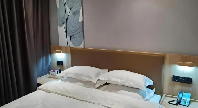 Bed in Green Tree Inn Express Huainan Xiejiaji District Orient Guangji Hospital