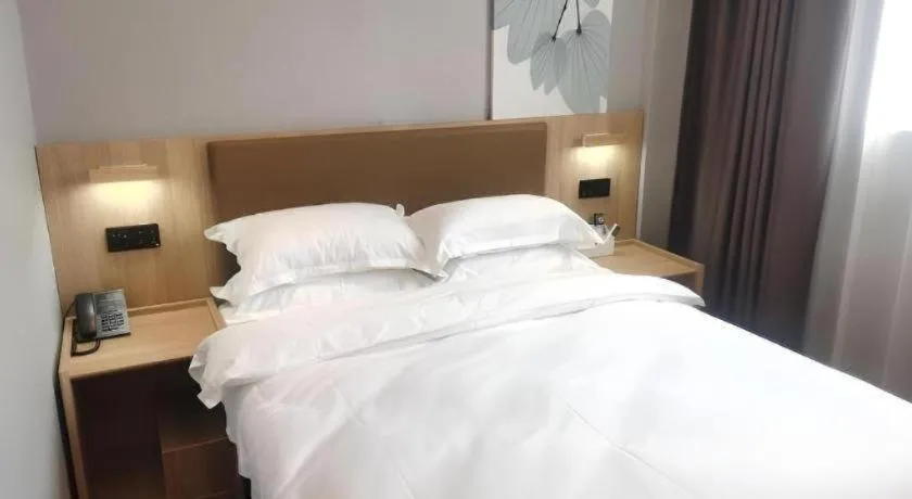Bed in Green Tree Inn Express Huainan Xiejiaji District Orient Guangji Hospital