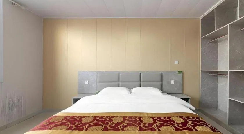 Bed in GreenTree Apartment Jinan Jiyan Road Shandong Cancer Hospital