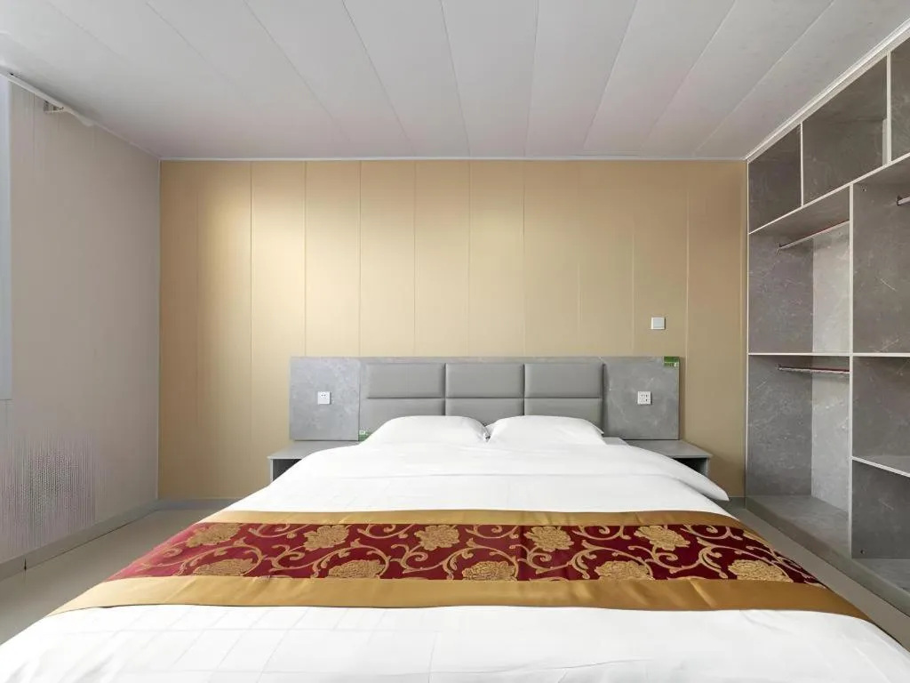 Bed in GreenTree Apartment Jinan Jiyan Road Shandong Cancer Hospital