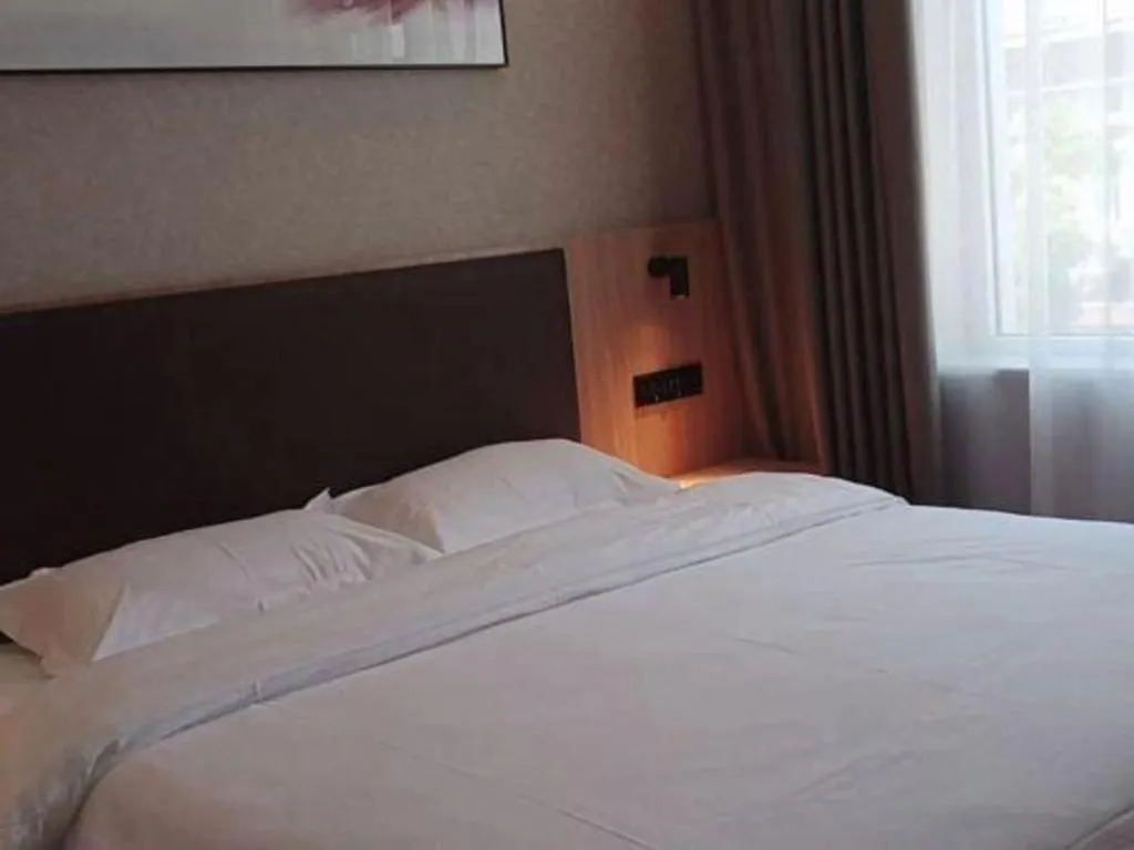 Bed in Shell Hotel Shandong Jinan Daming Lake