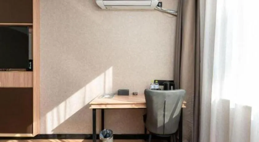 Shell Hotel Shandong Jinan Daming Lake