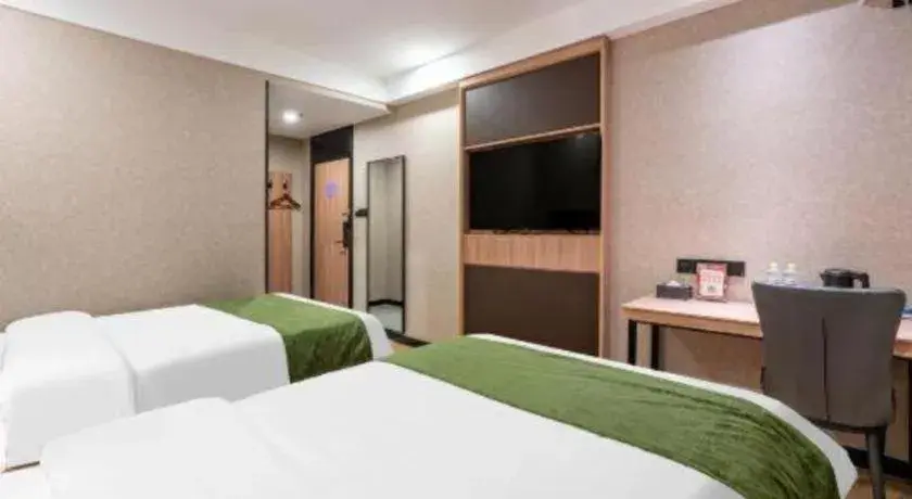 Bed in Shell Hotel Shandong Jinan Daming Lake Bed in Shell Hotel Shandong Jinan Daming Lake