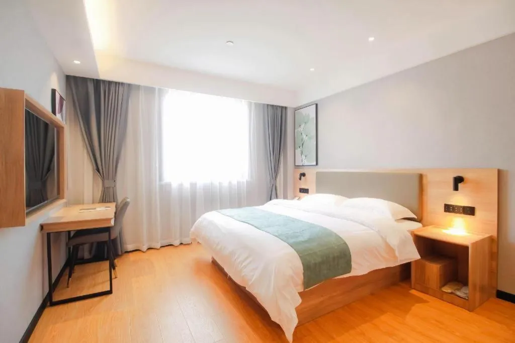 Bed in Green Tree Inn Anhui Hefei Binhu Zhuyuan Metro Station Dali Road