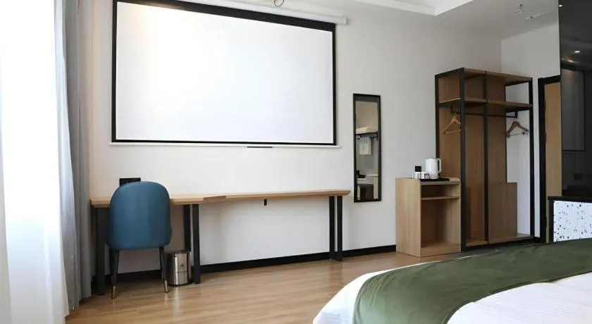 Bed in Green Tree Inn Express Inner Mongolia Ulan Qab High-Speed Railway Station