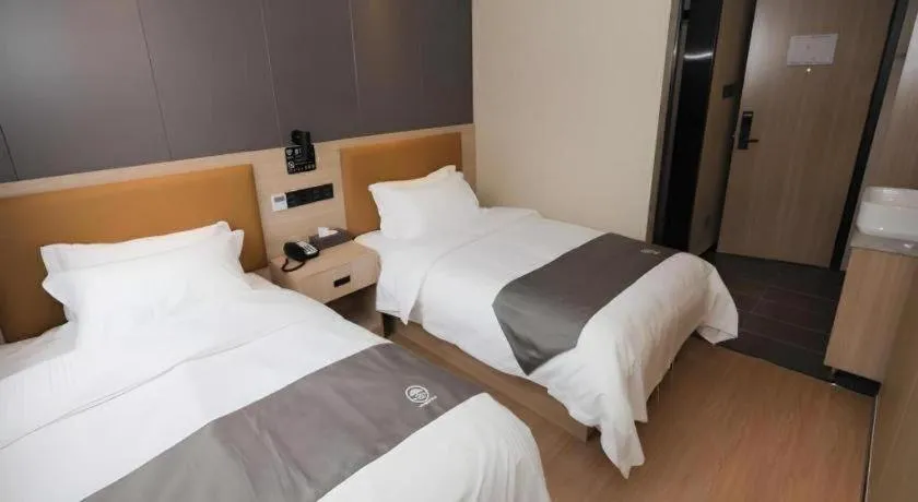 Bed in Green Tree Inn Express Tangshan Kaiping District Government