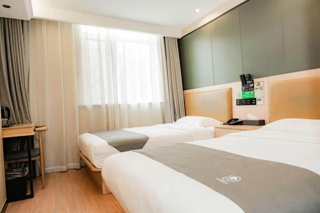 Bed in Green Tree Inn Express Tangshan Kaiping District Government