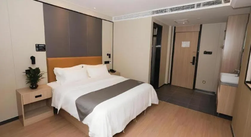 Bed in Green Tree Inn Express Tangshan Kaiping District Government