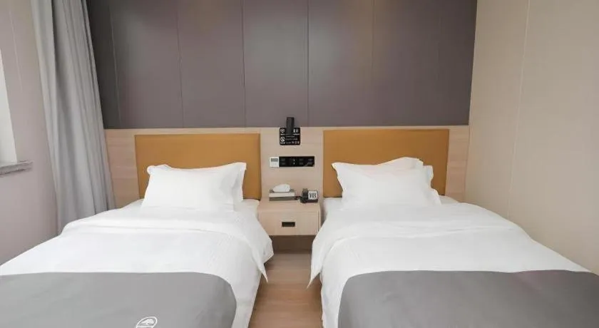 Bed in Green Tree Inn Express Tangshan Kaiping District Government
