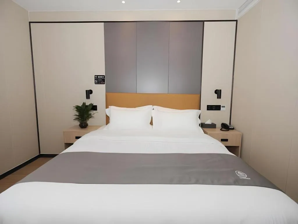 Bed in Green Tree Inn Express Tangshan Kaiping District Government