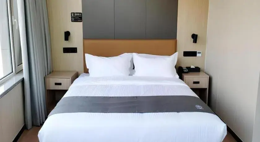 Bed in Green Tree Inn Express Tangshan Kaiping District Government Bed in Green Tree Inn Express Tangshan Kaiping District Government