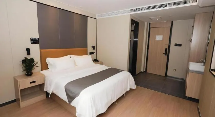 Bed in Green Tree Inn Express Tangshan Kaiping District Government