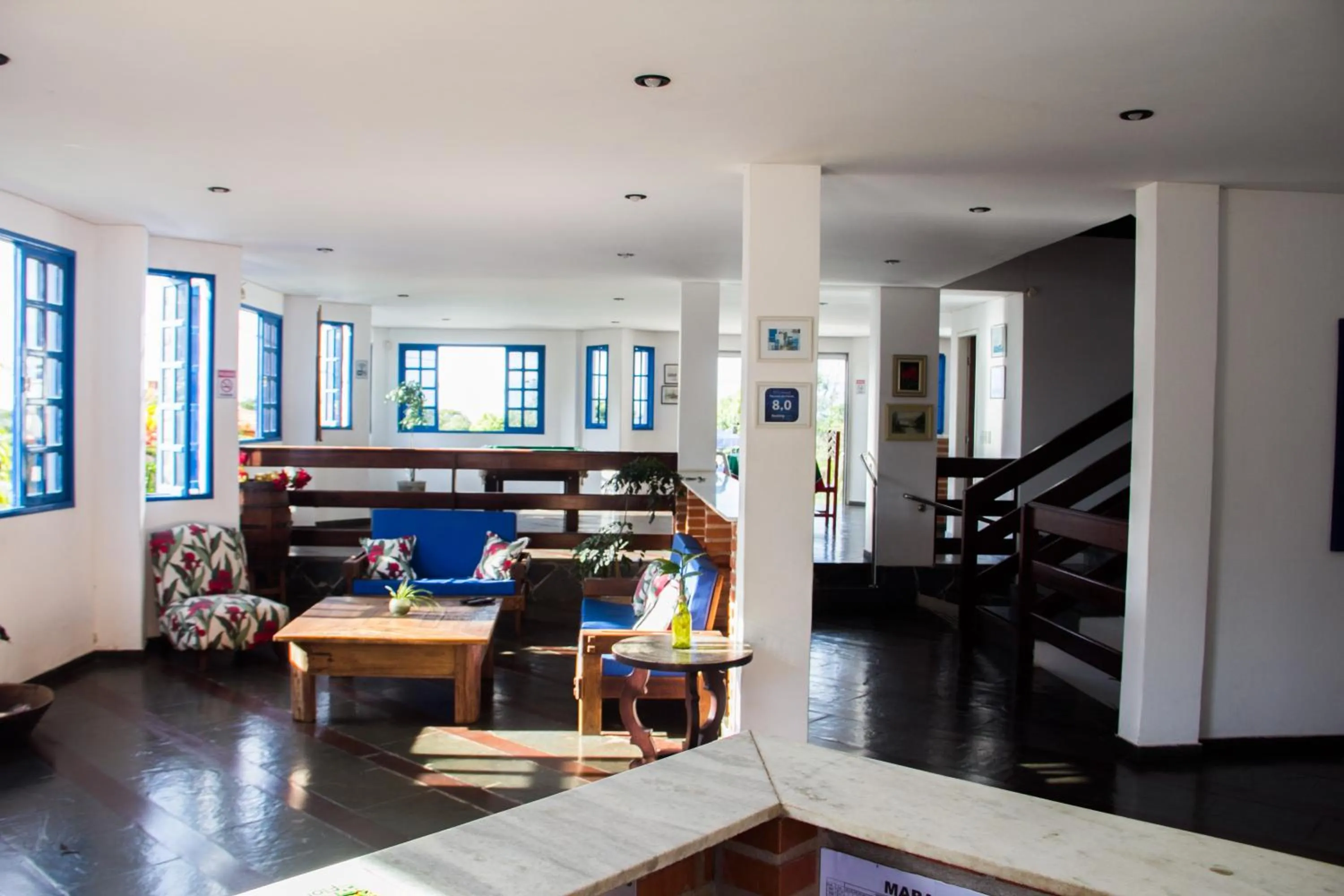 Communal lounge/ TV room in Pousada das Flores