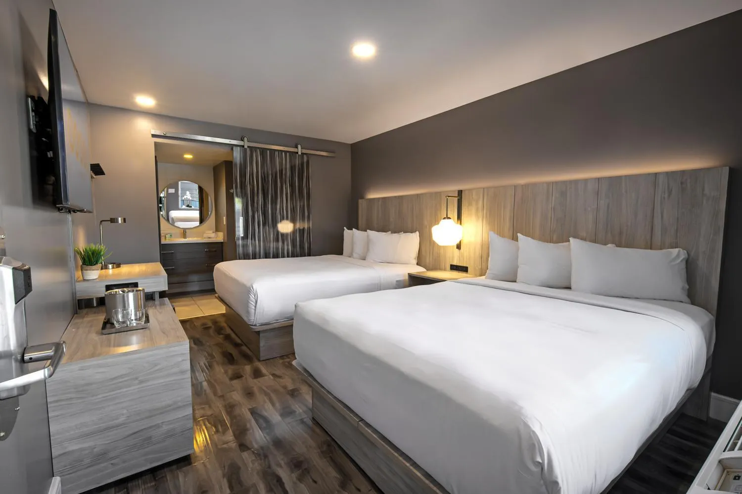 Bedroom, Bed in Oasis at Gold Spike